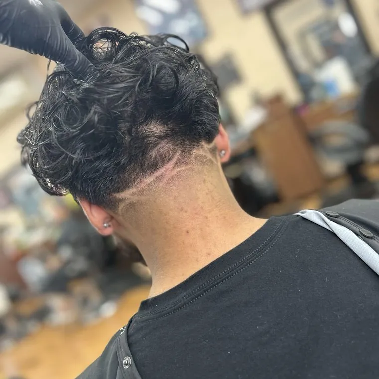 Fade fresco — corte de cabello para hombre en Frederick