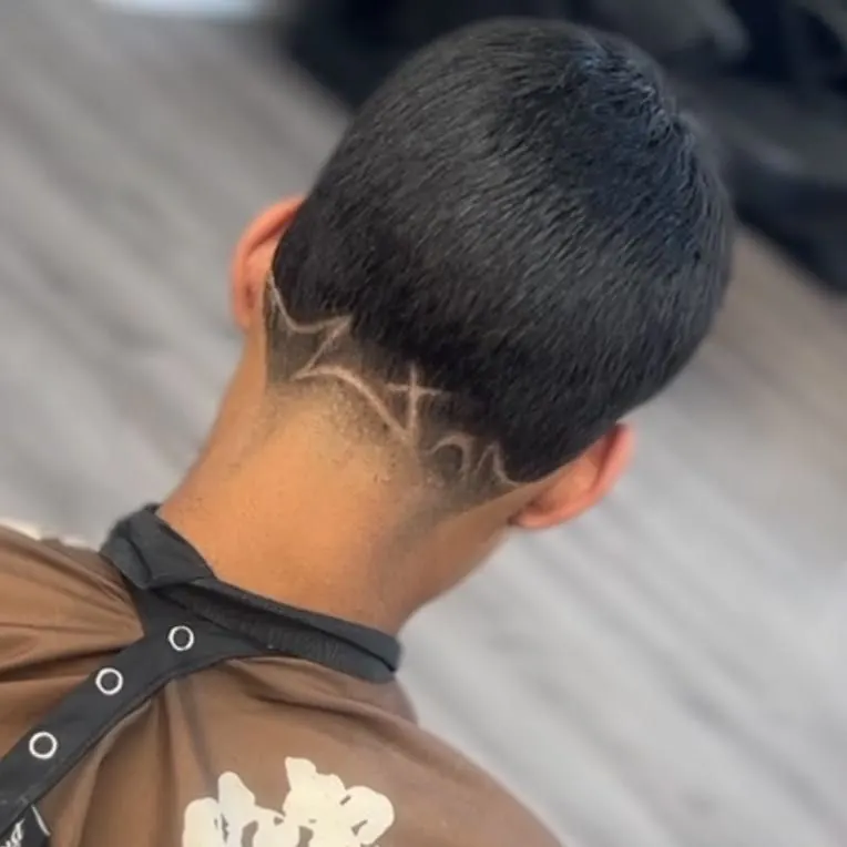 Taper with a line design at the nape
