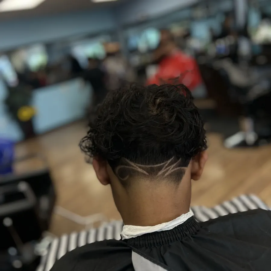 Curly taper with a nape design